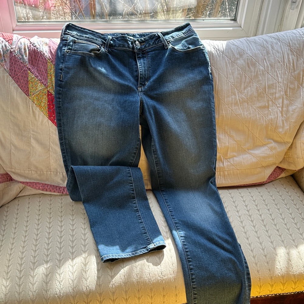 Eddie Bauer Women's Straight Leg Blue Jeans
